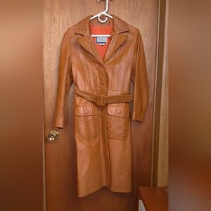 Vintage 70s Women's Tan Leather Trench Coat. Basketweave Accents